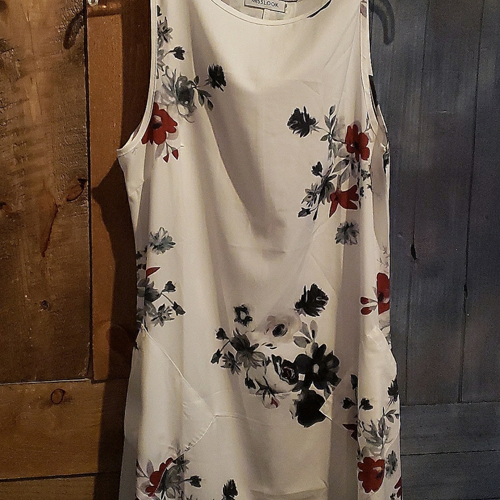Med long Miss Look maxi cotton blend dress w/ a pocket.Made in China with care.